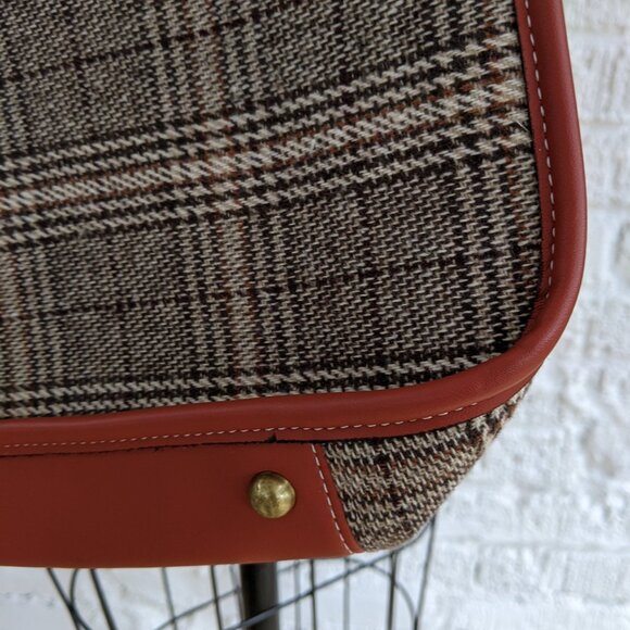 COLLEGIATE STYLE CROSSBODY BAG L'ARTISTE BRAND - Picture 7 of 13